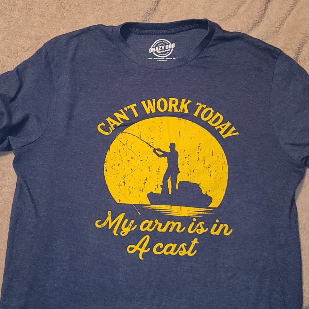 Crazy Dog Distressed T-Shirt Large & Cabelas T-Shirt Large. 2 T- Shirts Bundle - Picture 4 of 12